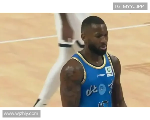 广厦男篮与广东男篮激战正酣谁能在这场对决中笑到最后