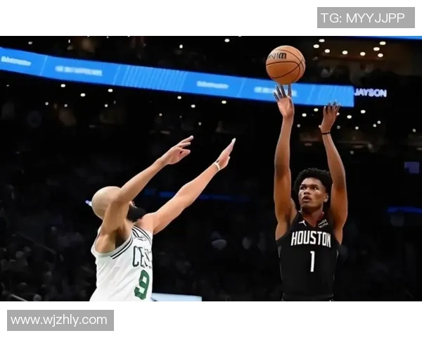 火箭与雷霆精彩对决正在直播球迷们不容错过的激烈赛事盛宴