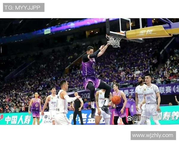 2013年CBA季后赛北京队与山东队激战回顾精彩瞬间与关键时刻分析