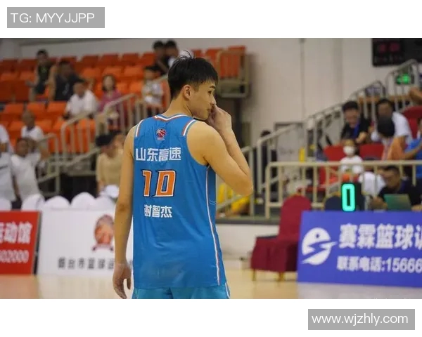 CBA山东队与深圳队精彩对决全场录像回顾与精彩瞬间分析