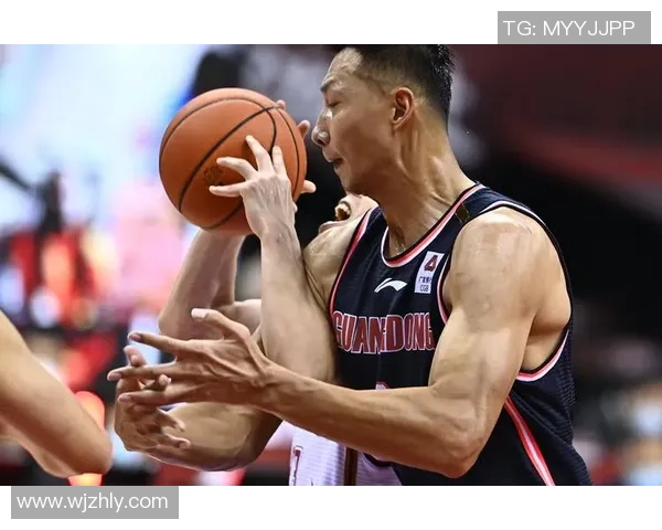 易建联：从CBA传奇到国际舞台的篮球巨星之路与未来展望