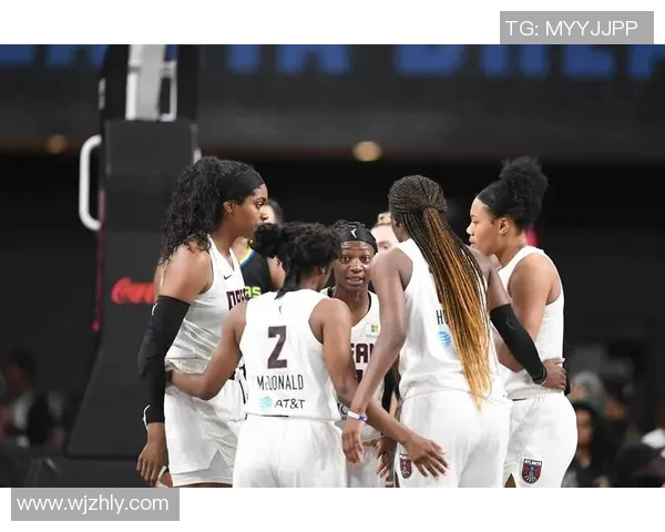 达拉斯加王牌与洛杉矶火花的精彩对决揭示WNBA季后赛的激烈竞争与精彩瞬间 达拉斯加王牌与洛杉矶火花的精彩对决揭示WNBA季后赛的激烈竞争与精彩瞬间