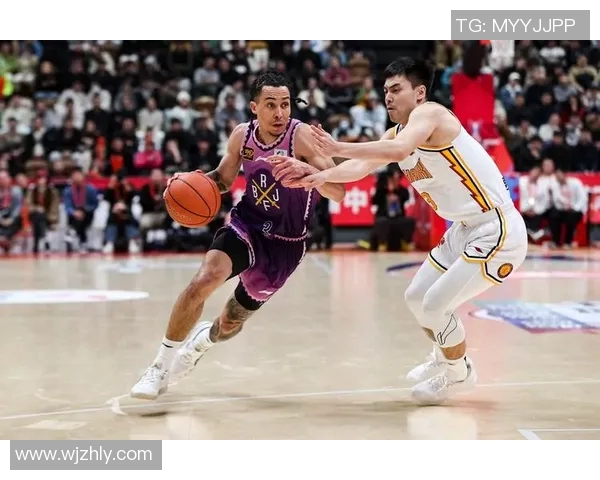 CBA精彩对决辽宁队迎战山西队全力争胜展现球队实力 CBA精彩对决辽宁队迎战山西队全力争胜展现球队实力