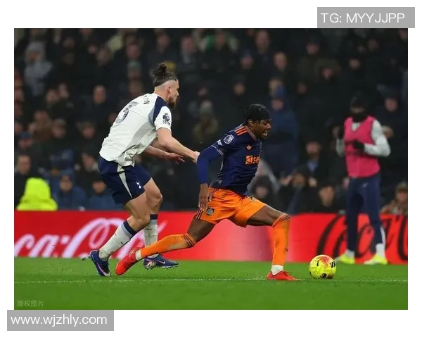 托特纳姆热刺主场迎战曼联双方争夺英超关键三分之战