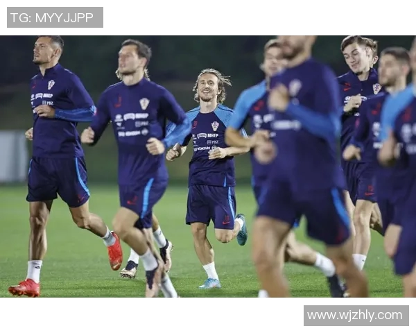 欧冠与世界杯的较量：足球世界的巅峰对决与荣耀之路